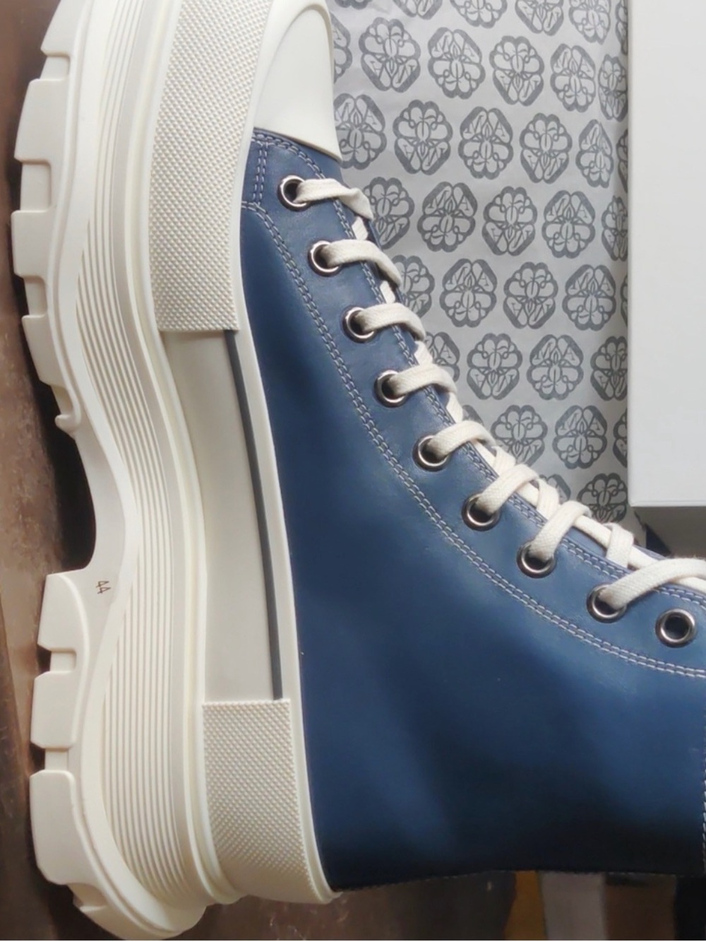 High top Leather Boots